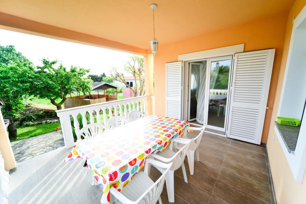 Apartments Valentina Petrcane Exterior photo