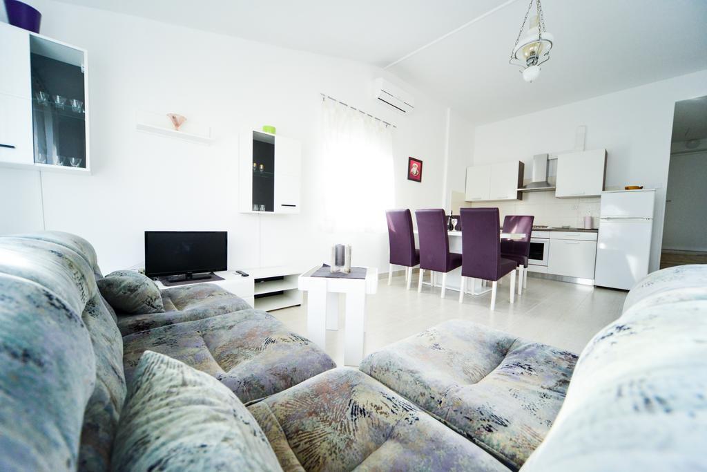 Apartments Valentina Petrcane Exterior photo