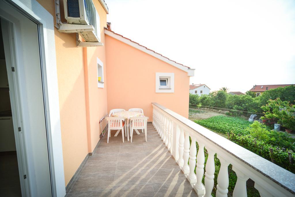Apartments Valentina Petrcane Exterior photo