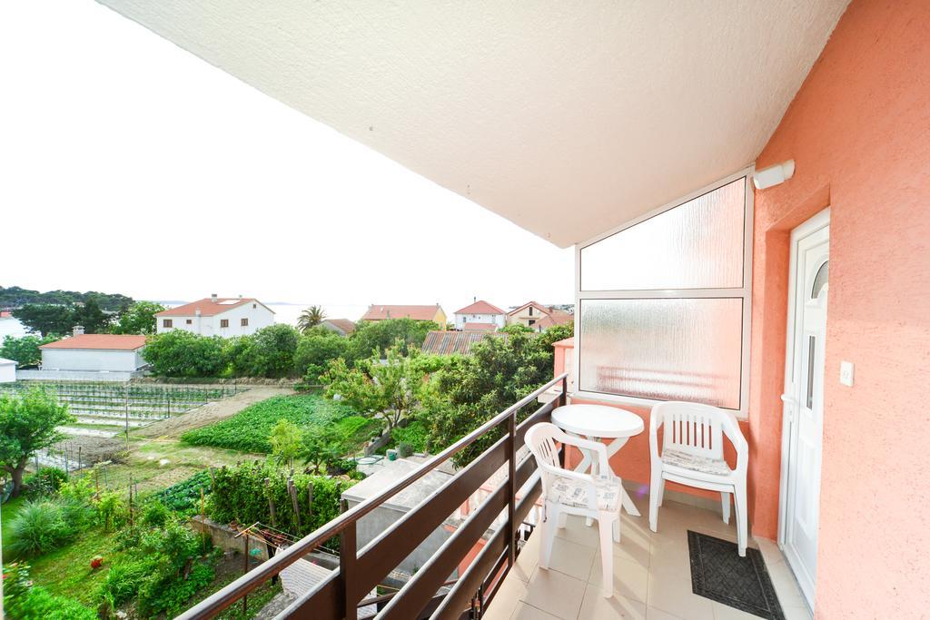 Apartments Valentina Petrcane Exterior photo