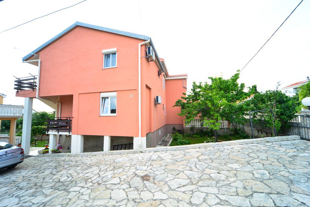 Apartments Valentina Petrcane Exterior photo