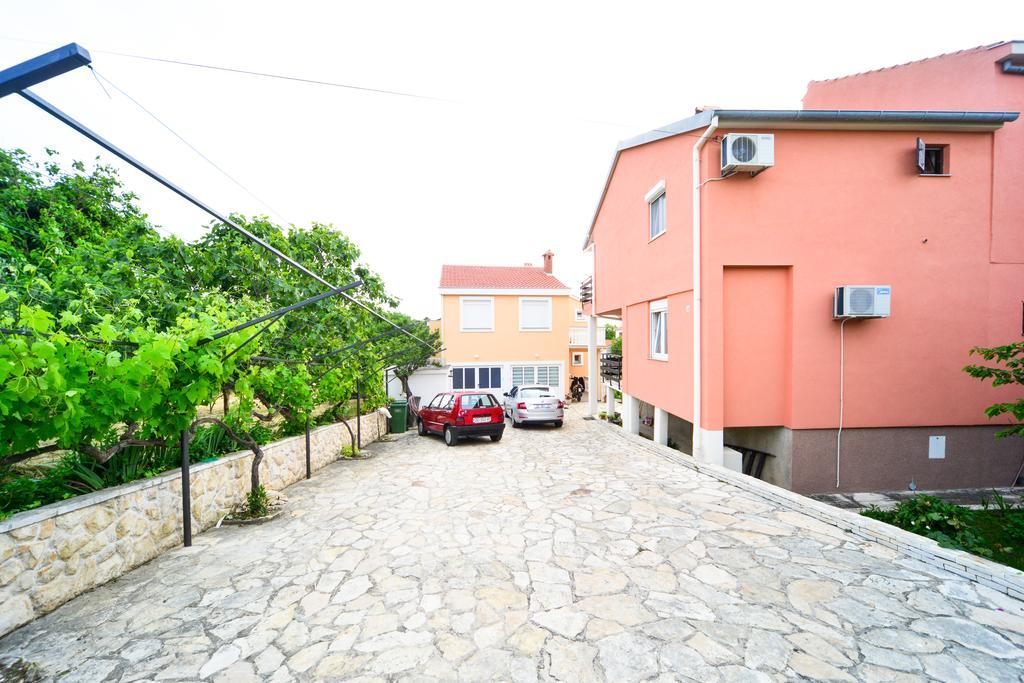 Apartments Valentina Petrcane Exterior photo